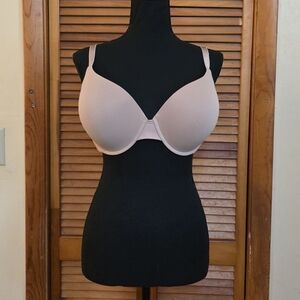 EUC Victoria's Secret T-Shirt Demi Bra Size 38DD